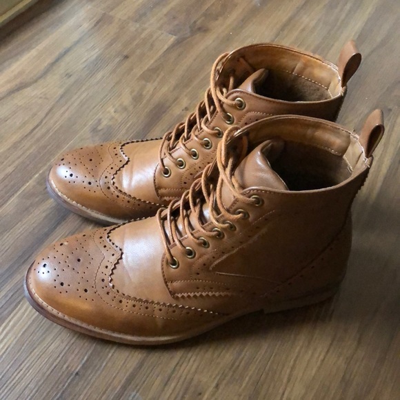 Oak & Rush Boots - Picture 1 of 6
